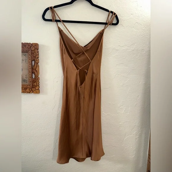 Silk Maison
Lounge Cowl Neck Mini Silk Slip
Dress - Picture 7 of 12